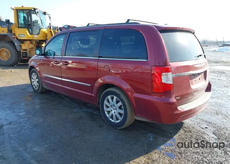 2015 Chrysler Town & Country Touring z USA, uszkodzony, nr VIN 2C4RC1BG0FR601440